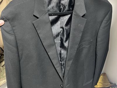 Black Suit Jacket (46R-40)