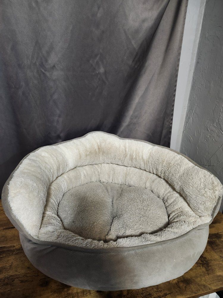 Best Friends by Sheri Calming Donut Dog Bed, Gray, Medium (23" x 23") - Cozy Faux Fur