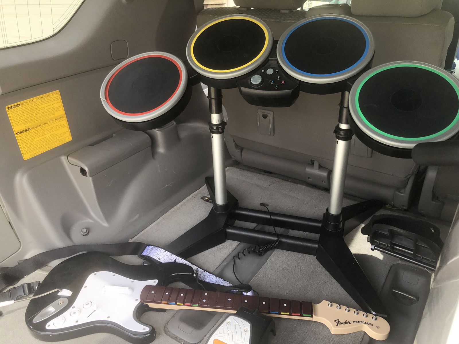 Xbox One Rock Band 4 Guitar Fender Stratocaster 91161 Drum Set 91162