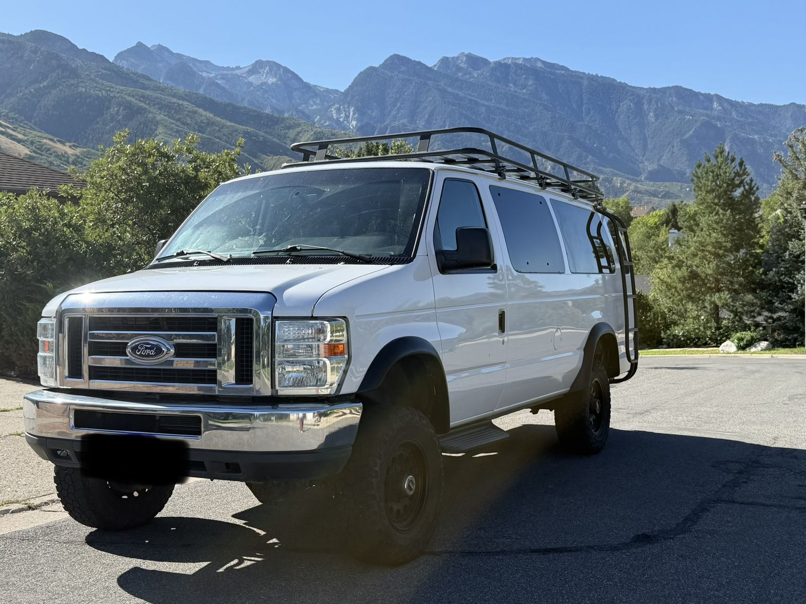 2014 Ford E-350 and Econoline 350 XLT