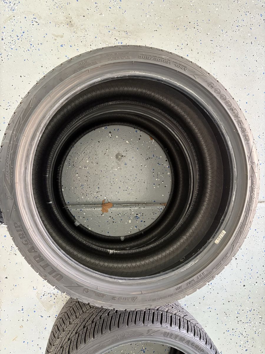 Main image 8
