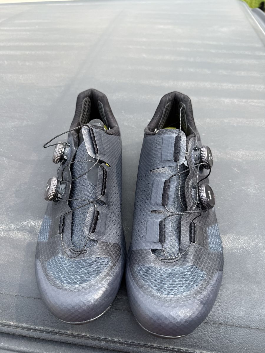 Pearl Izumi Pro Air Size 43 Road Bike Shoe