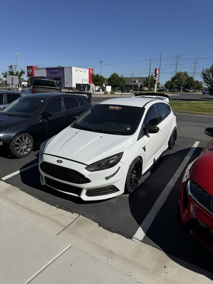 2017 Ford Focus ST