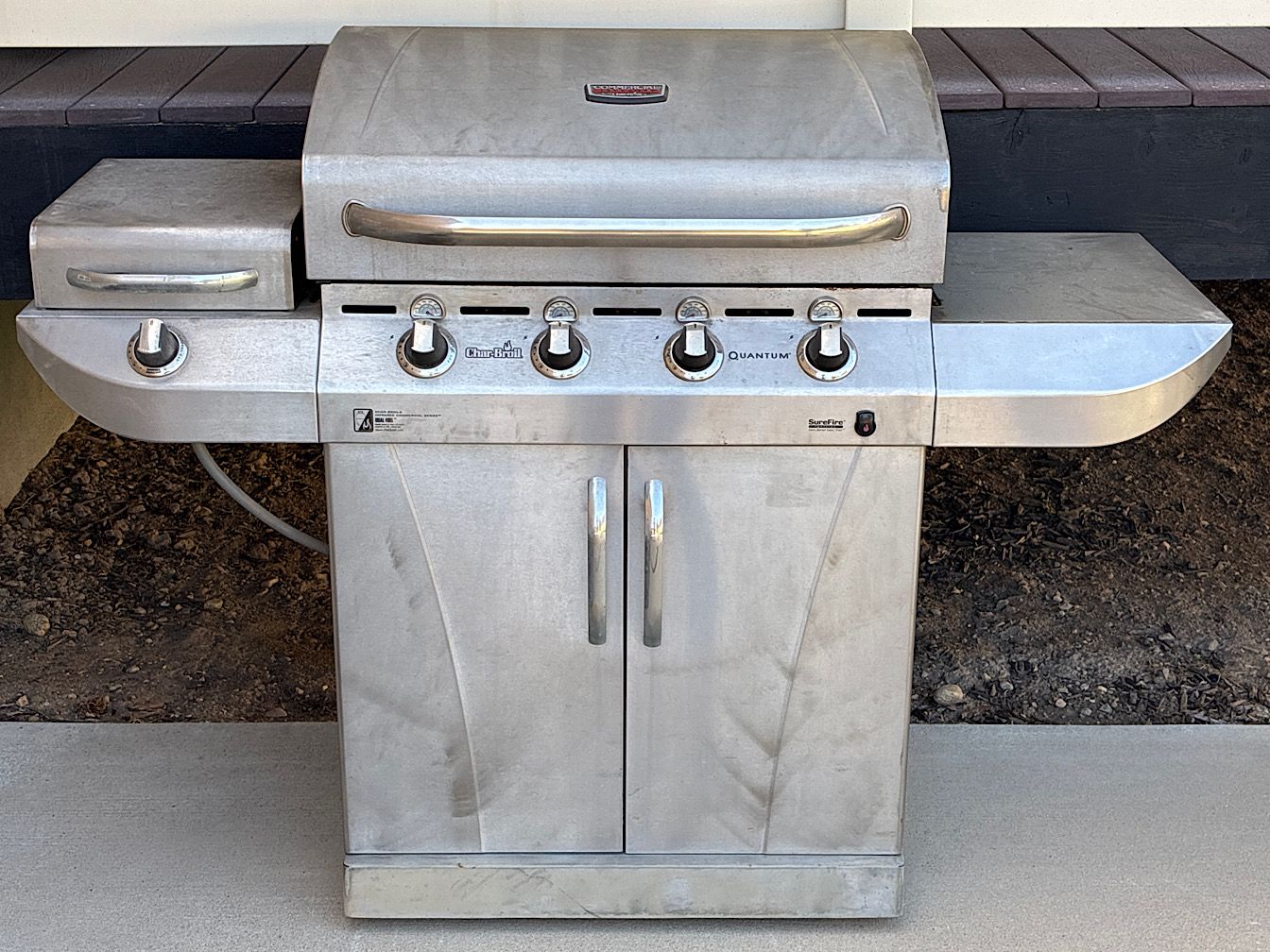 2009 Char-Broil Commercial Series natural gas / propane grill (works, but is old and well used)