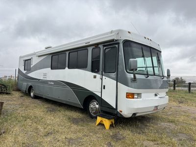 2001 38 Ft Diesel Pusher 44,000 Miles