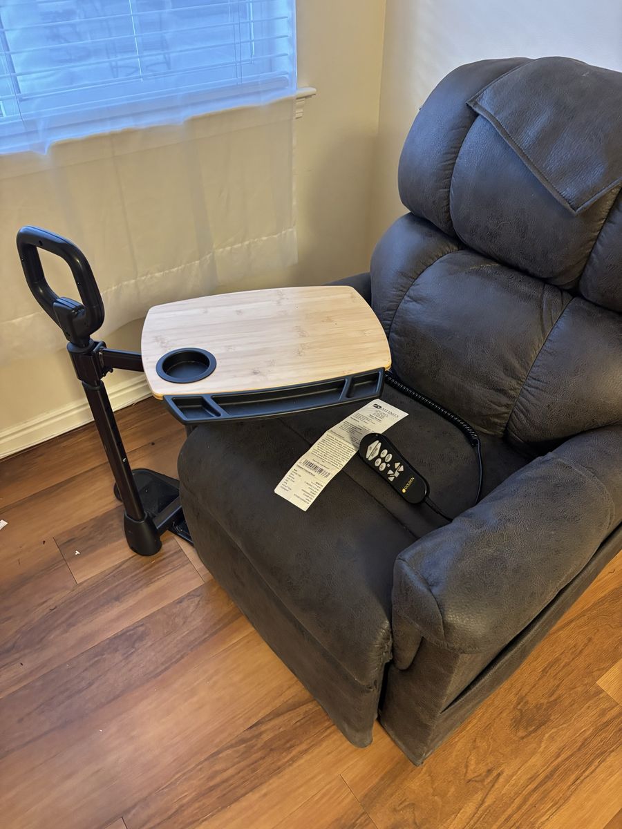 PR535 MaxiComfort Lift Assist Recliner
