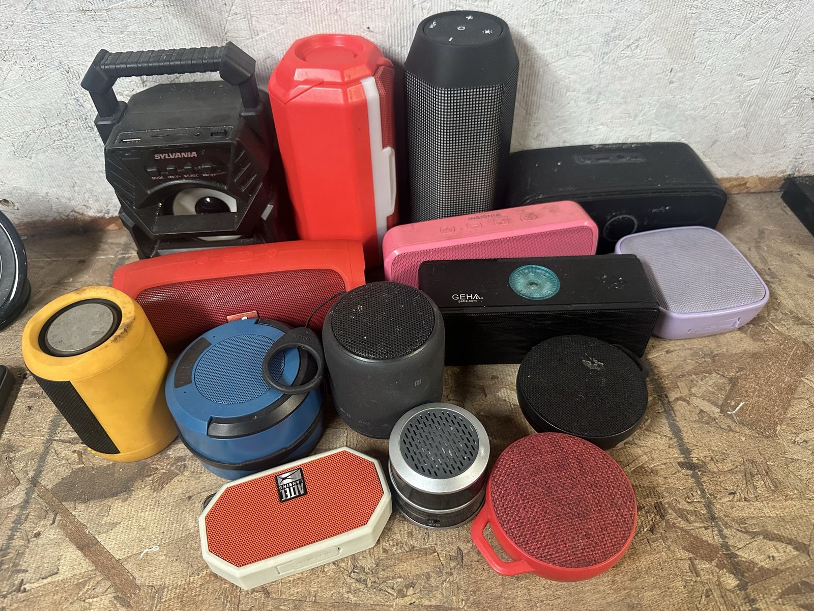 Bluetooth Speakers LOT Of 15