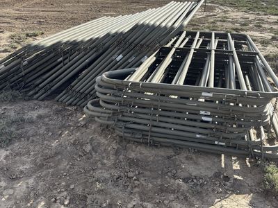 10’ corral panels