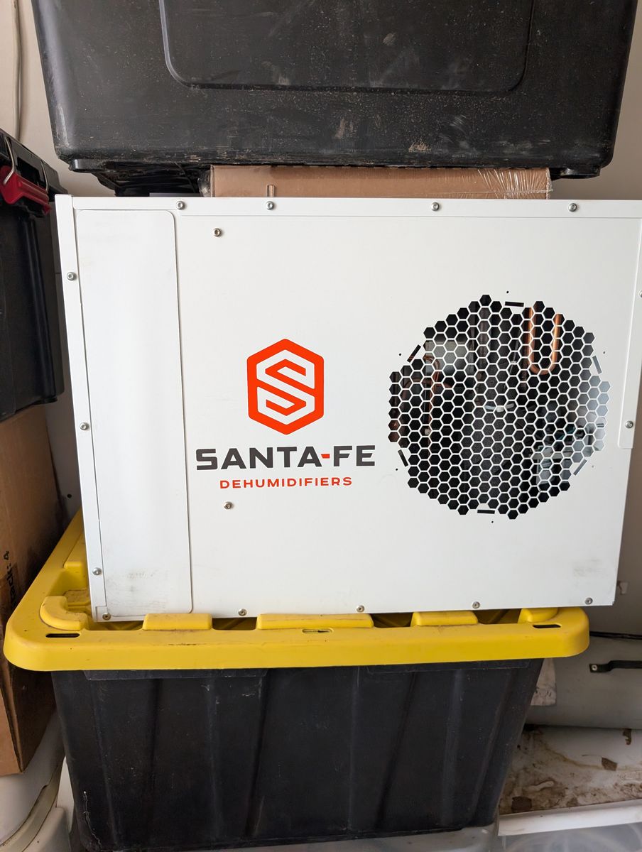 Santa Fe Advance90 Dehumidifier