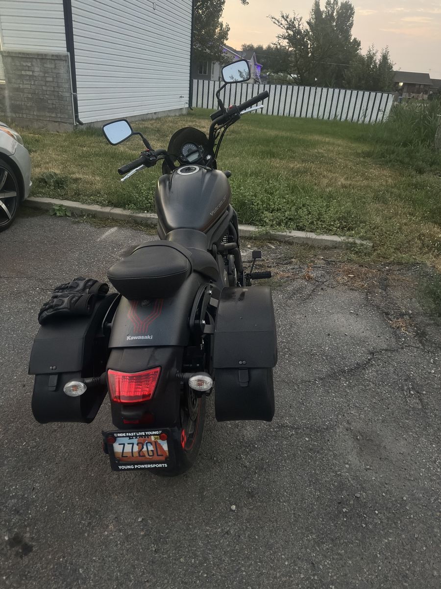Saddlebags + Brackets (Kawasaki Vulcan S 650)