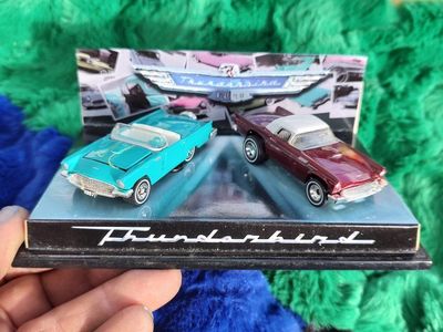 Hot Wheels 40th Anniversary 2-Seat T-Bird Set - Red & Teal '57 Ford Thunderbird Diecast Cars