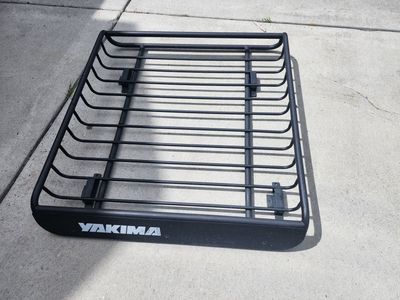 Yakima cargo basket and rack