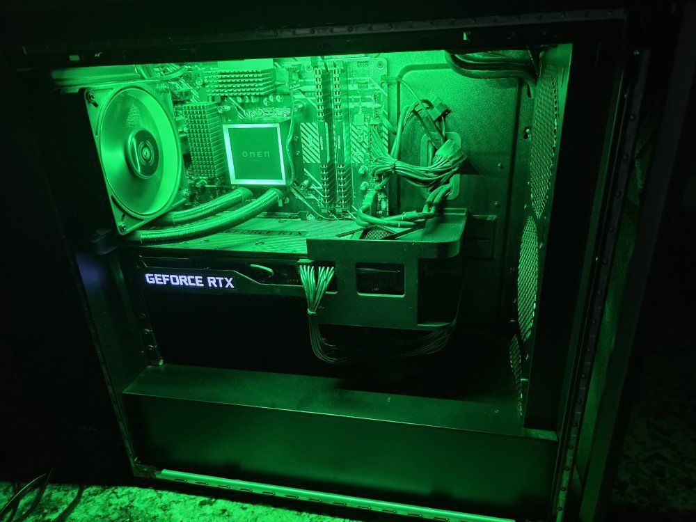 Main image 6