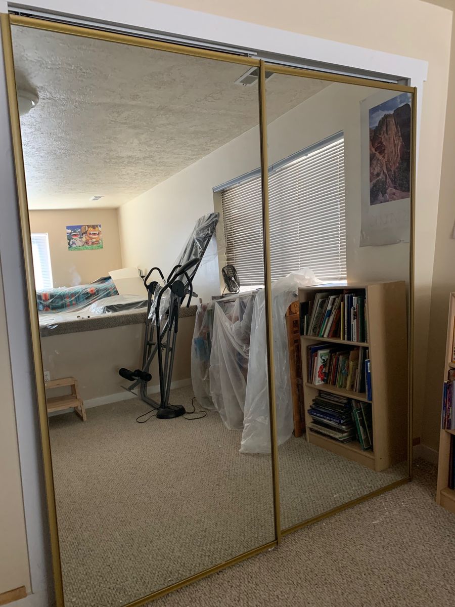 mirrored closet sliding doors