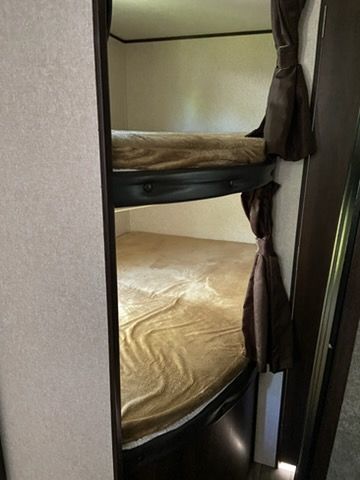 Main image 12