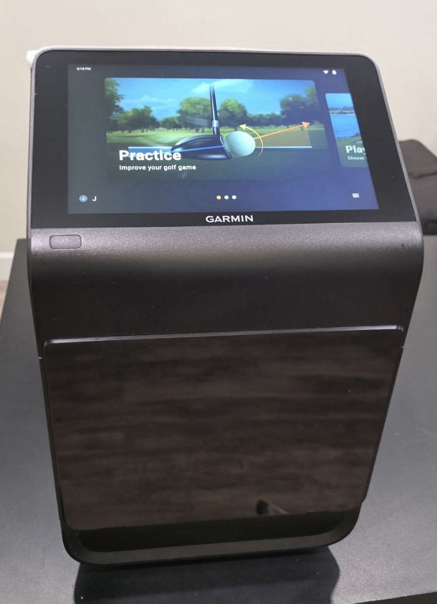 Garmin Approach R50 Golf Launch Monitor/Simulator with Carrying Case