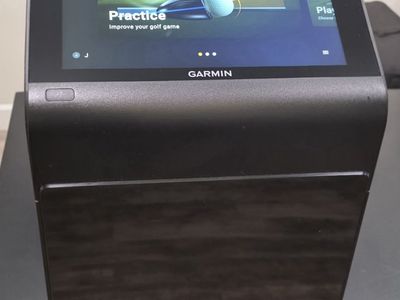 Garmin Approach R50 Golf Launch Monitor/Simulator with Carrying Case