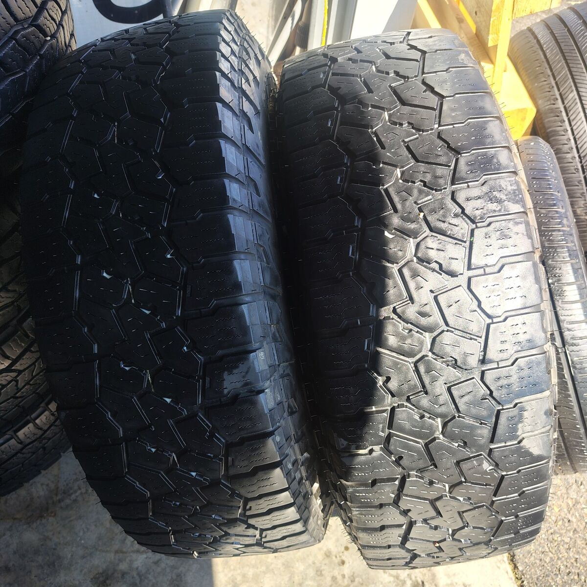 (2) Falken Wilderness AT LT285/75R18