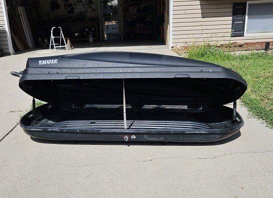 Thule Large Roof Top Cargo Box