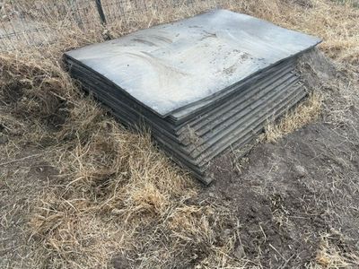 4' x 6' x 3/4" rubber stall pads