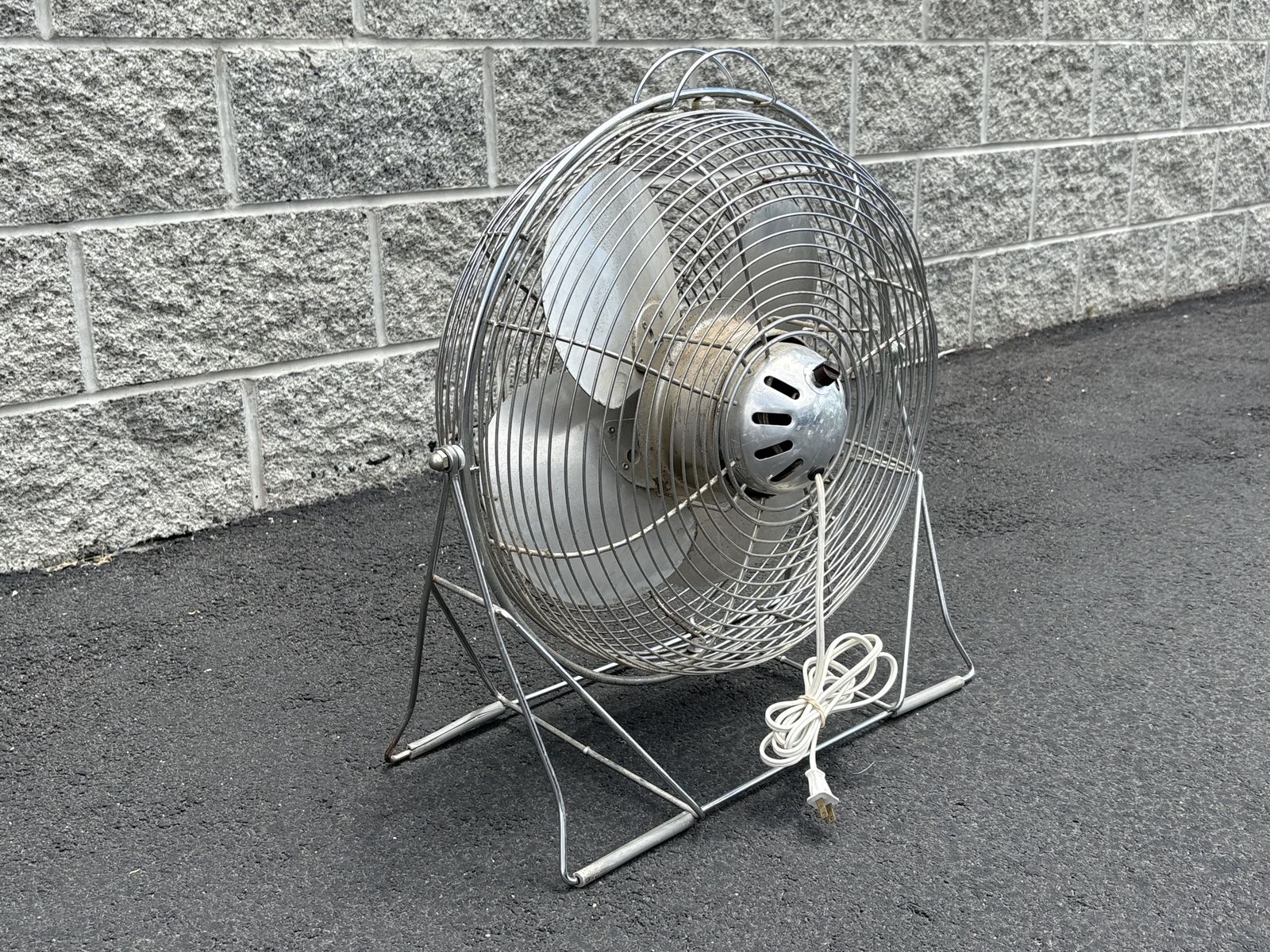 Main image 5