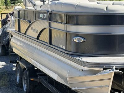 Manito 23 foot model Encore ship 2017