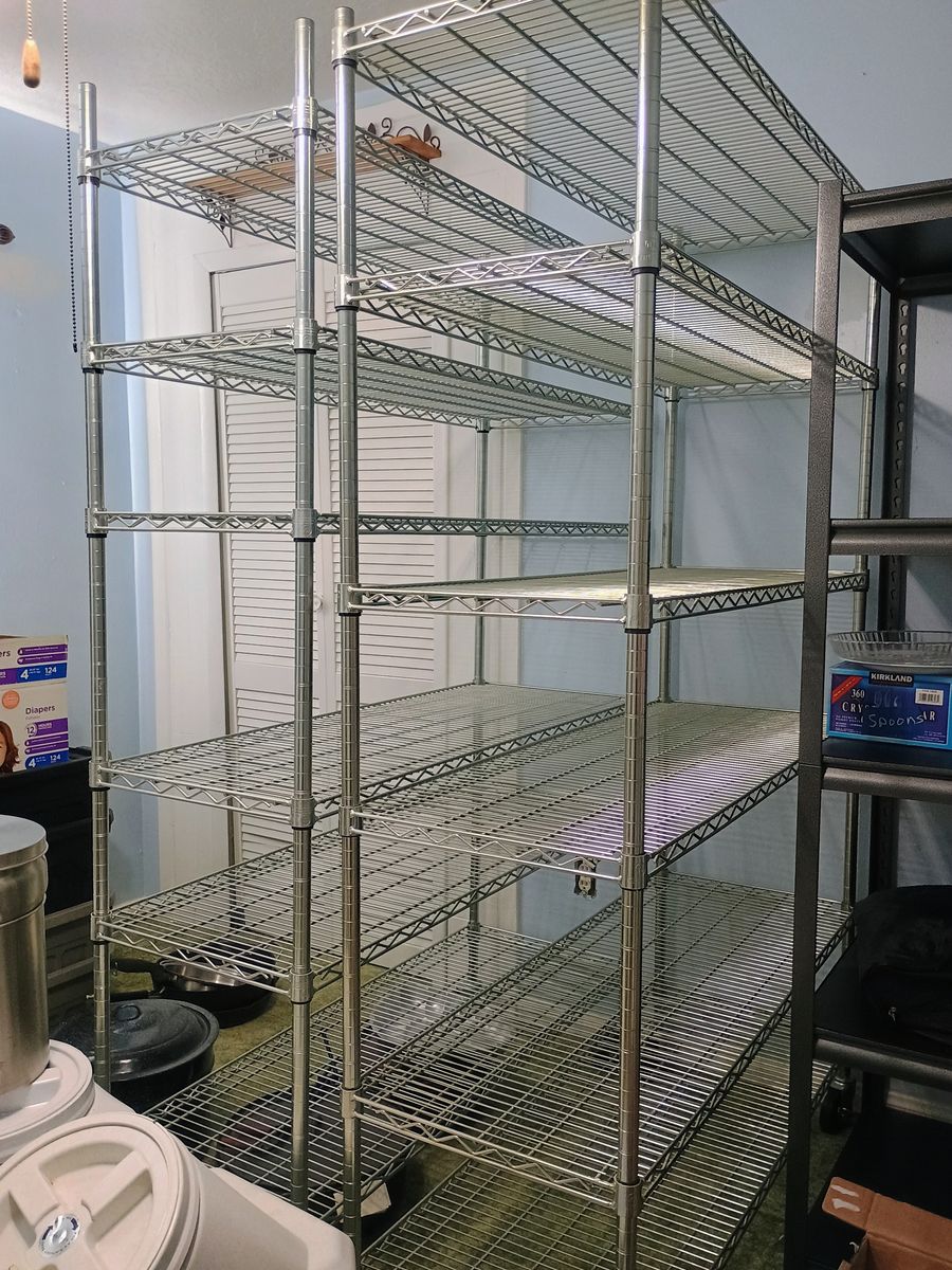 6-Tier heavy duty wire shelving unit with wheels
