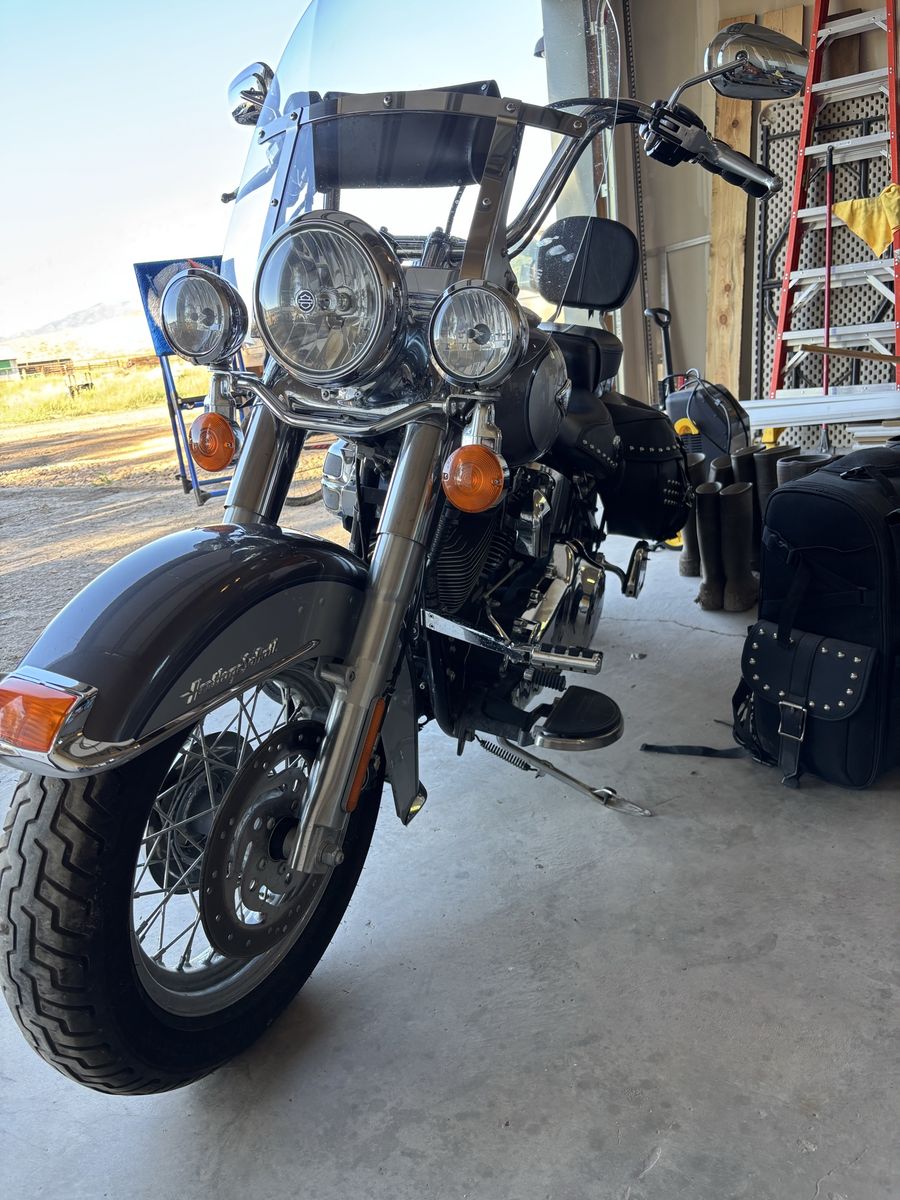 Harley-Davidson Softail Heritage Classic Cruiser Motorcycle