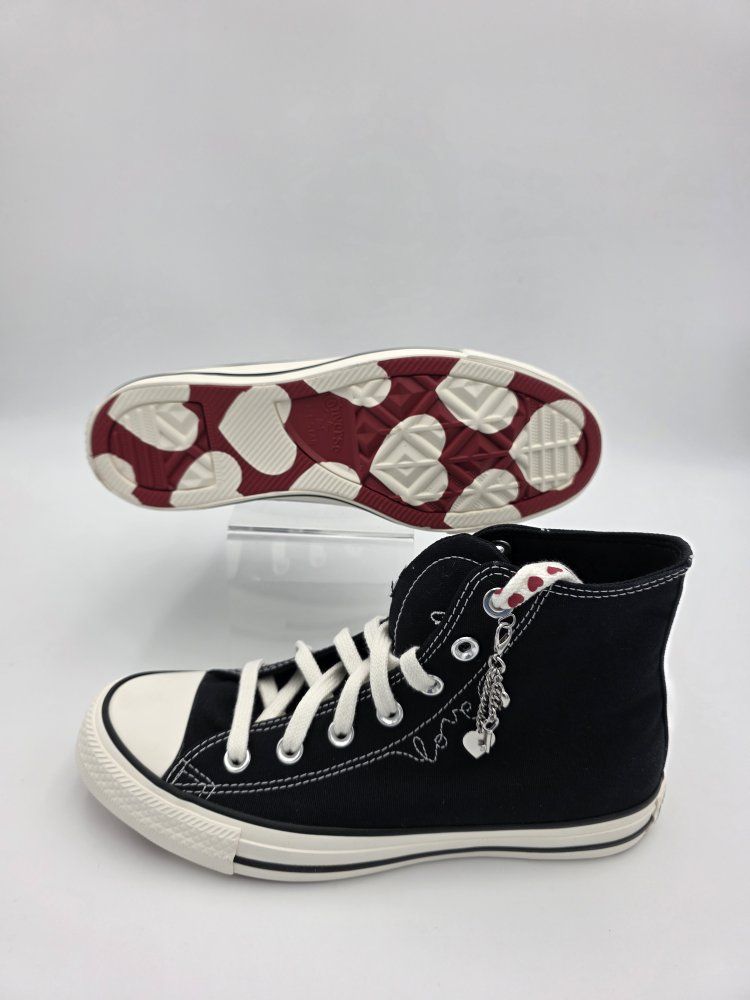 Converse Chuck Taylor All Star Valentine's Day High Top Sneakers Women's Size 8 Black Hearts