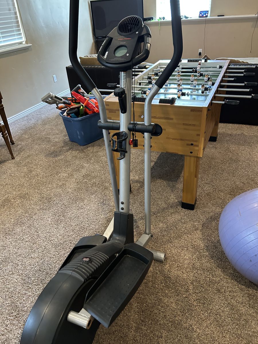 Like-New Elliptical Machine