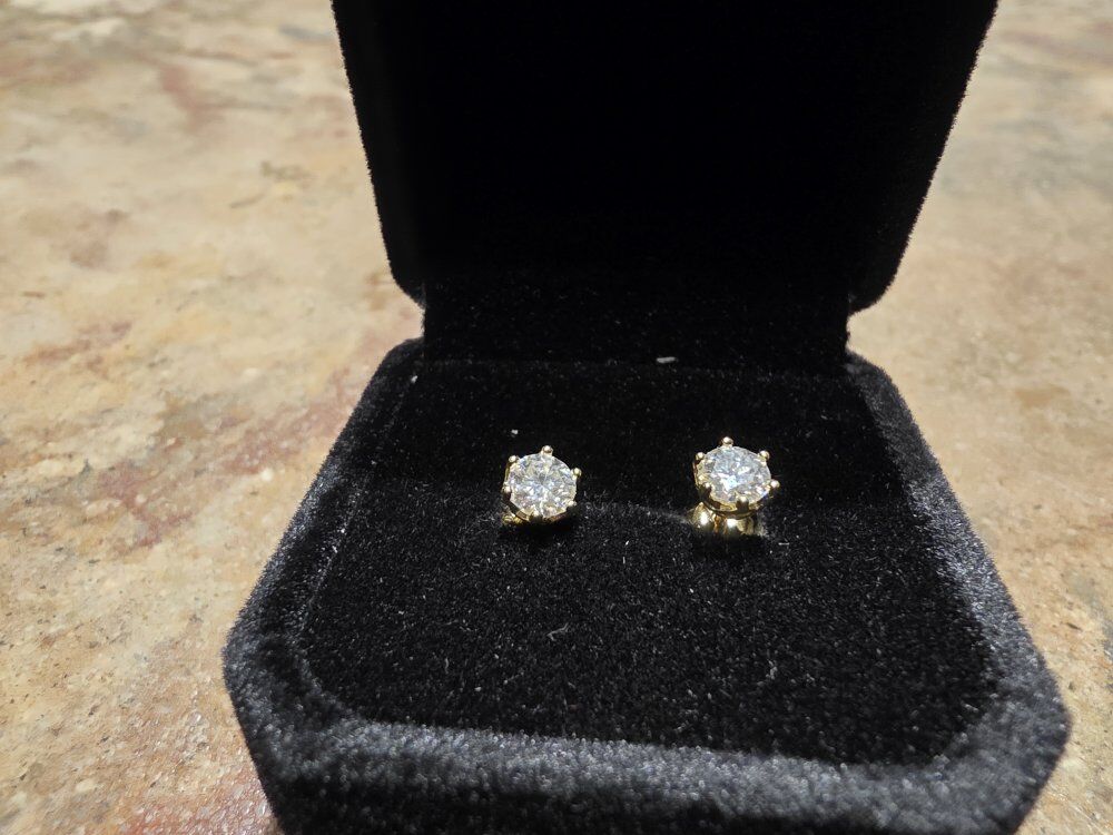 MOISSANITE Half Carat diamond earrings