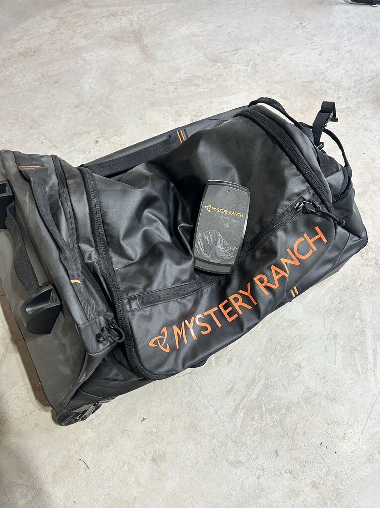 Mystery Ranch Mission Wheelie 65 Luggage Roller