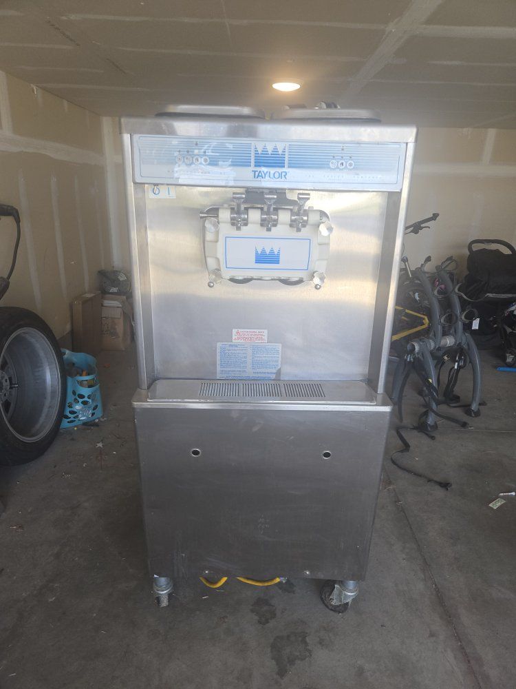 Taylor 754-33 Commercial Soft Serve Ice Cream Machine - Floor Model
