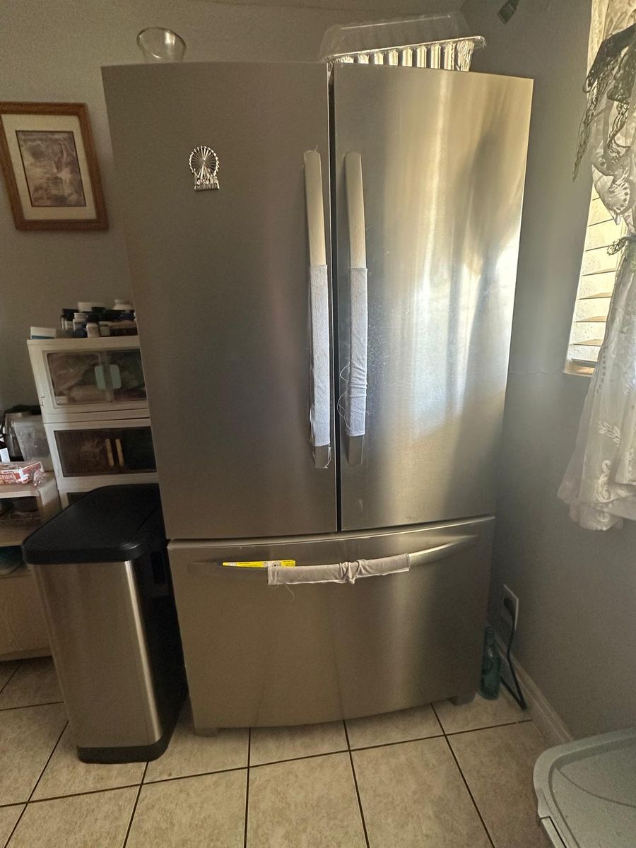 Stainless Steel Refrigerator – Excellent Condition