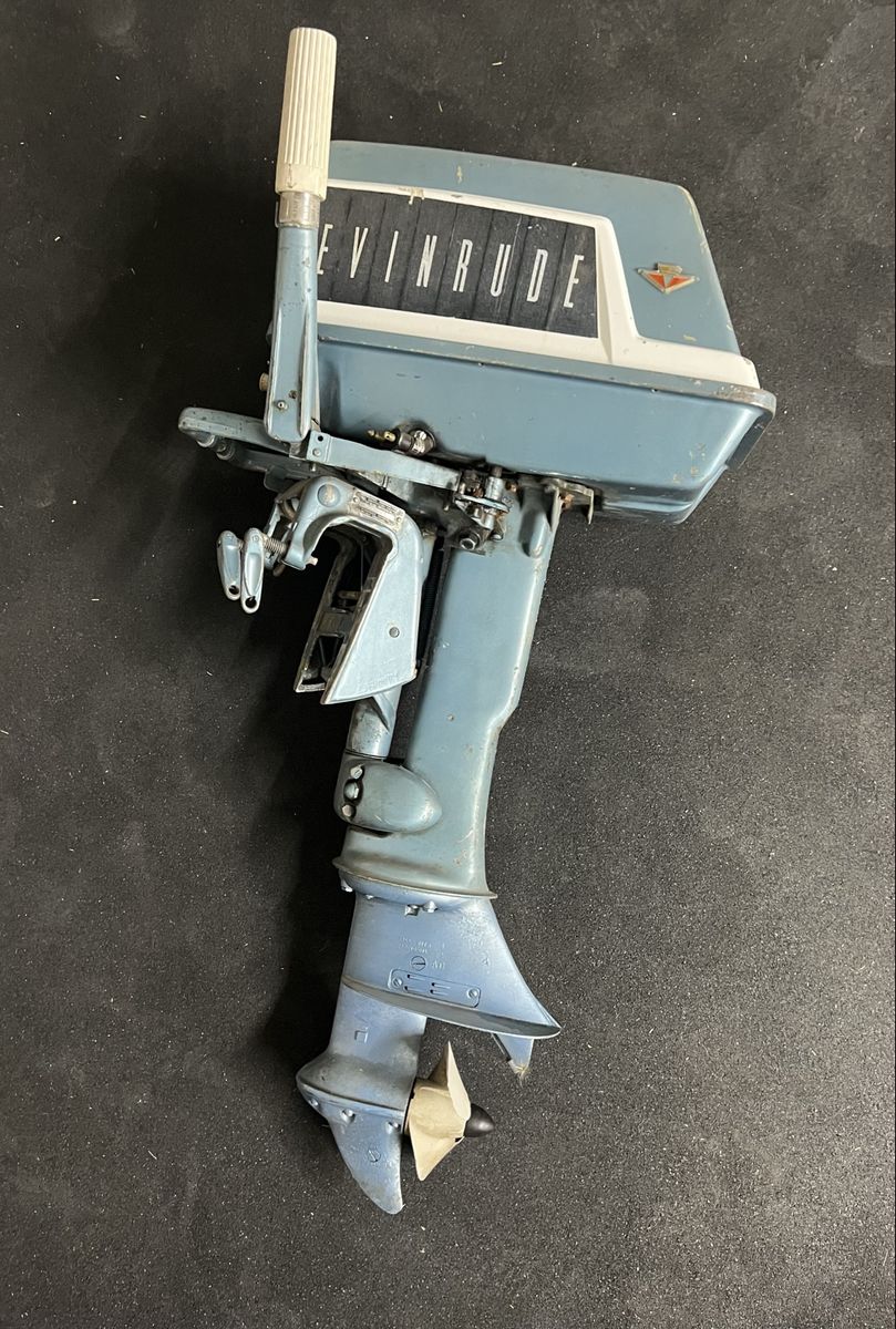 Vintage 1950s Evinrude 5.5 HP Fisherman Outboard Motor – Classic 2-Stroke