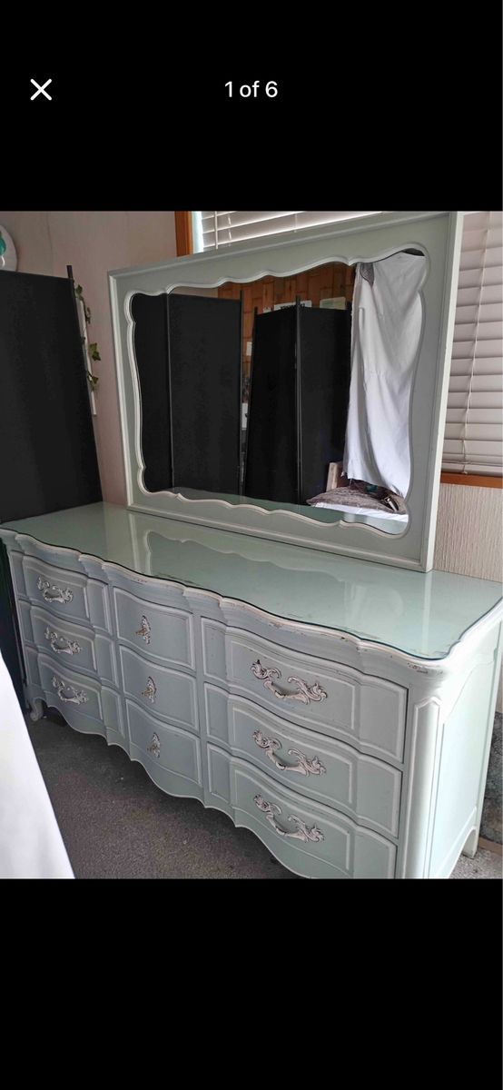 Stunning Vintage Tiffany blue bedroom set