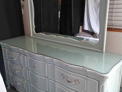 Stunning Vintage Tiffany blue bedroom set