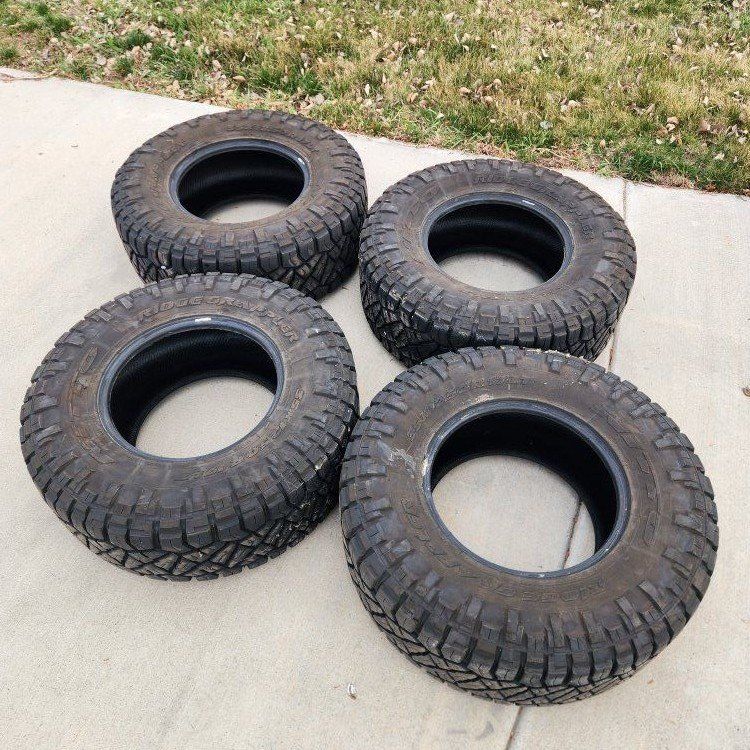 Nitto Ridge Grappler 35x12.50R17