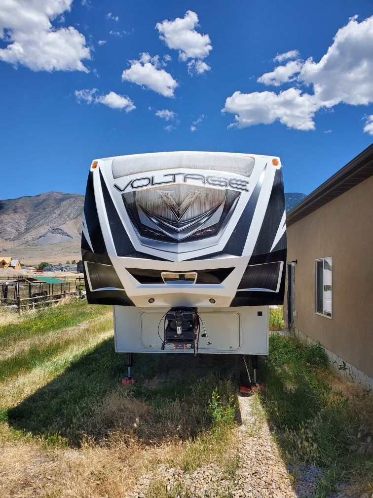 Dutchmen Voltage Toy Hauler 5th Wheel Travel Trailer