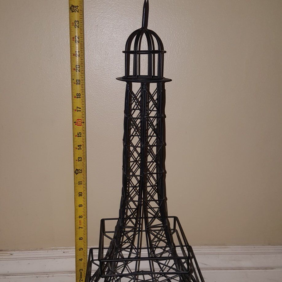 Eiffel Tower Wire Sculpture