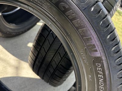 205/55/16 Michelin Defender2 Set Like New