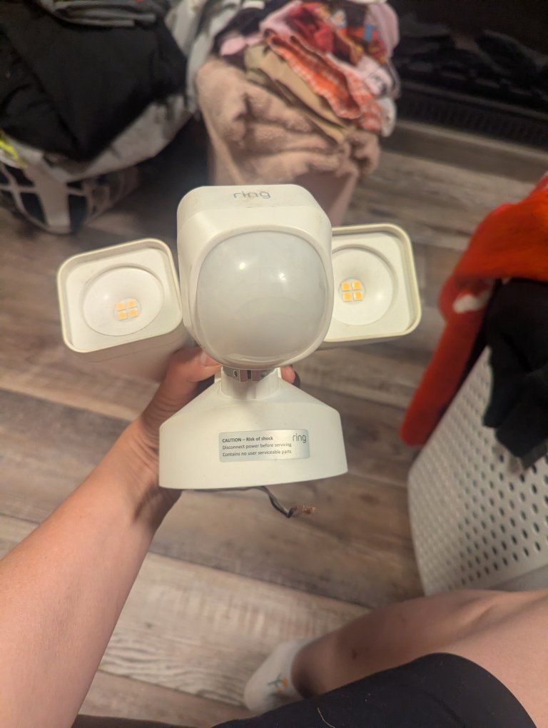 Smart Lighting Floodlight Wired, a motion-activated security light