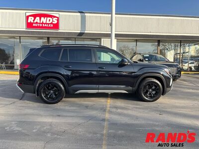 2024 Volkswagen Atlas Peak Edition SE 4Motion