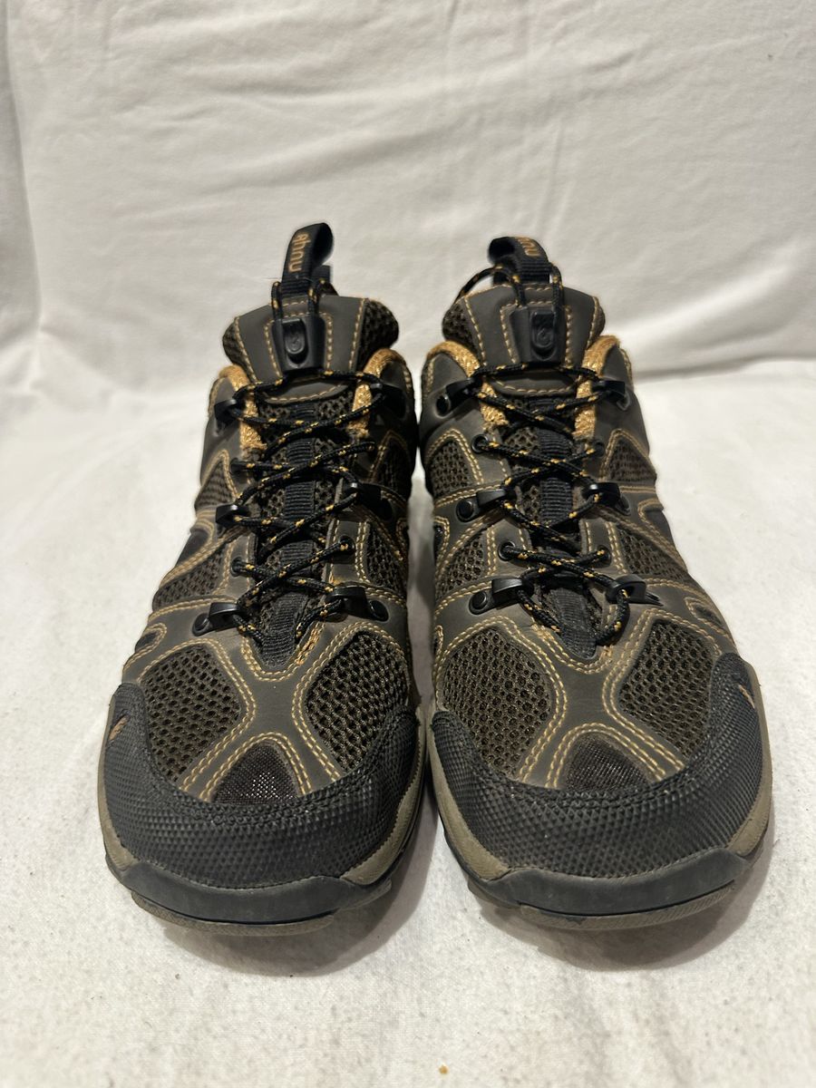 Ahnu men’s size 7.5 charcoal, gray hiking shoes