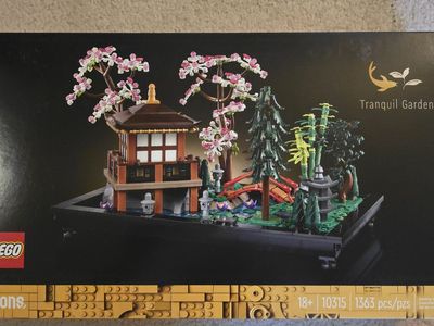 Tranquil Garden Lego set (10315)