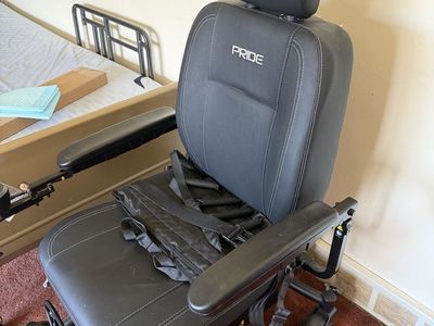 Powerchair Jazzy EVO 613-2S-C Wheelchair with Adjustable Headrest & Seatbelt - Black
