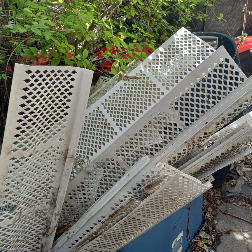 Rain gutter leaf guards