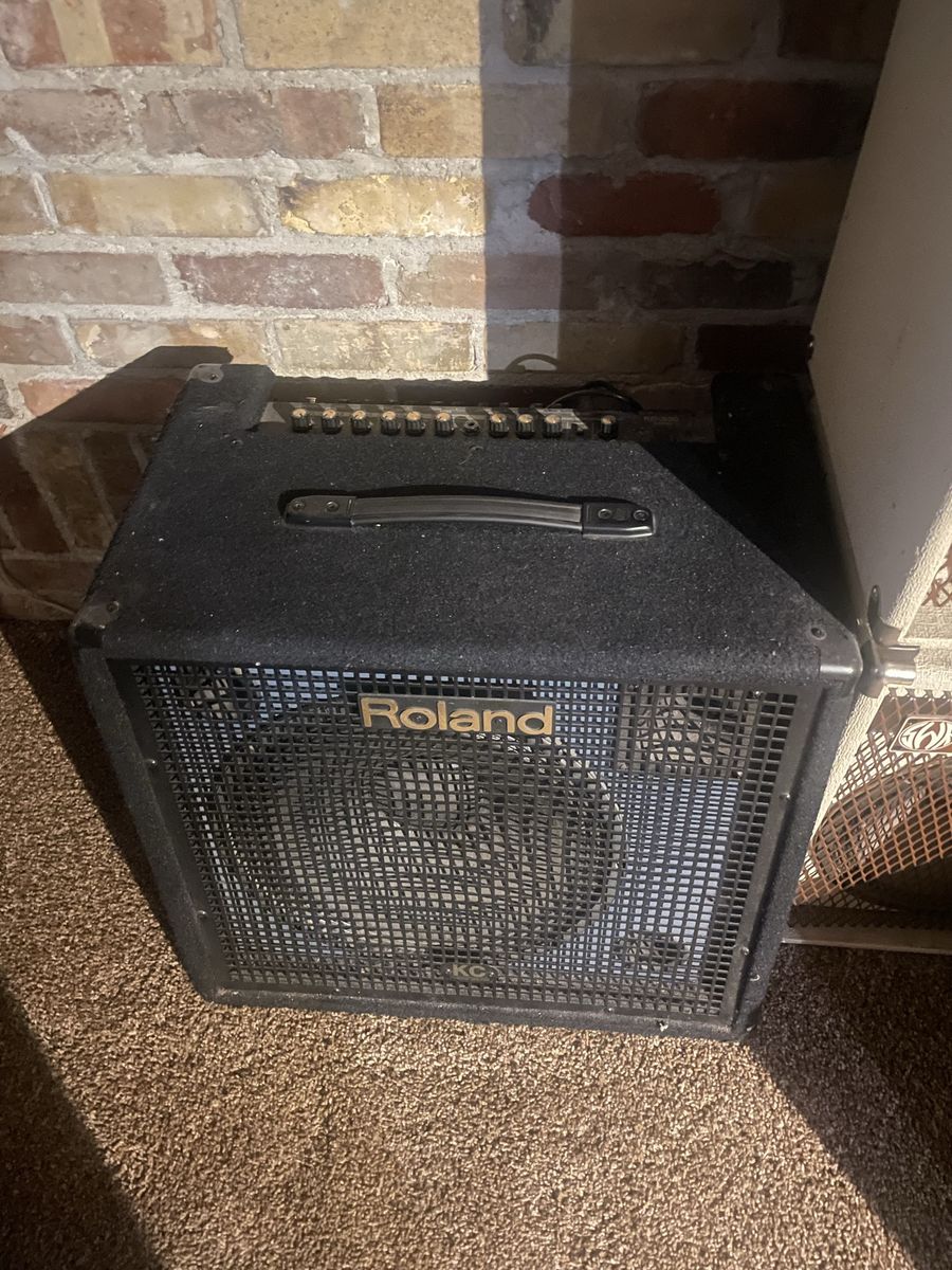 Roland KC-550 Keyboard Amplifier Used Good Condition