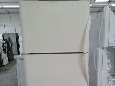 Clean 21 cf Refrigerator~Works Great~90 Day Guarantee
