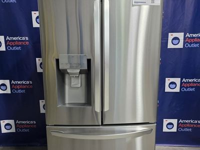 LG Refrigerator - 28 CuFt - French Door Fridge - Bottom Freezer - Unit D11